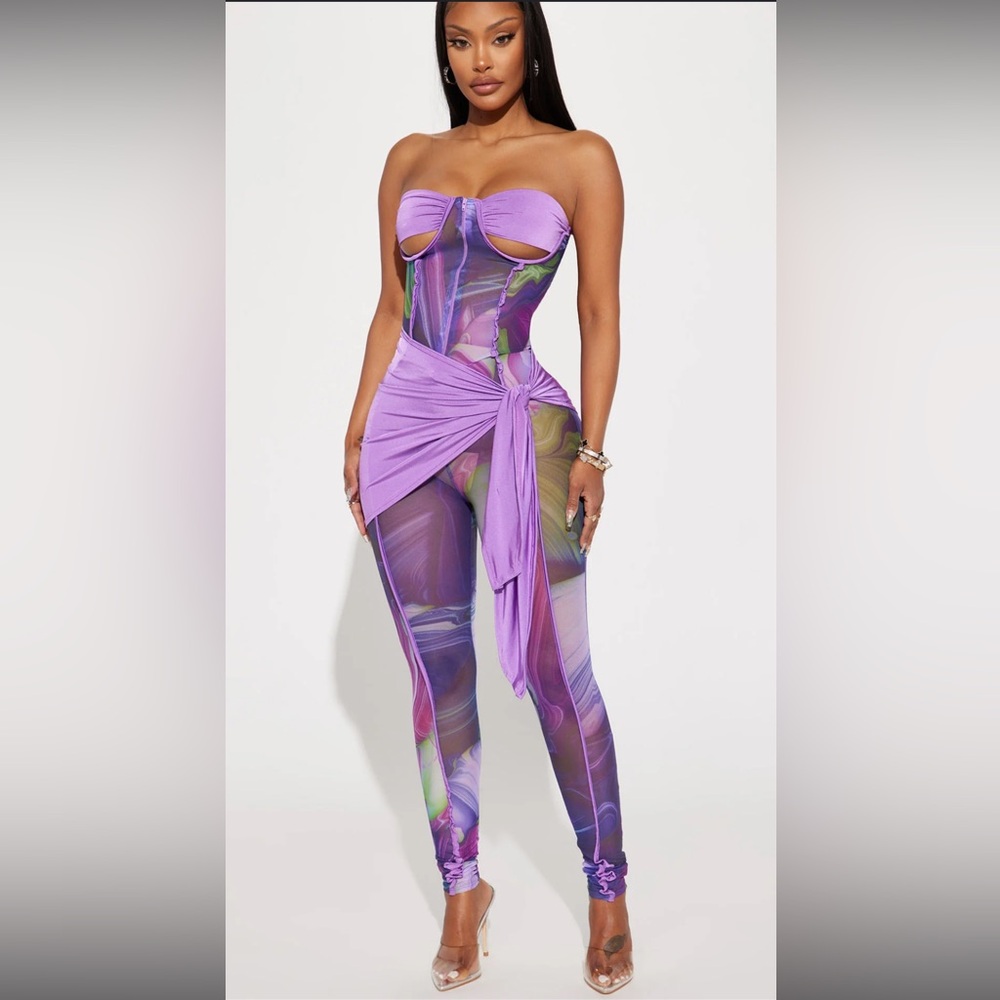 Fashion nova jumpsuit